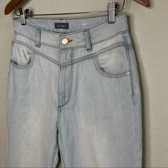 DL1961 Jerry High Rise Vintage Straight Jean Light Wash Raw Hem Size 28 - Picture 6 of 11